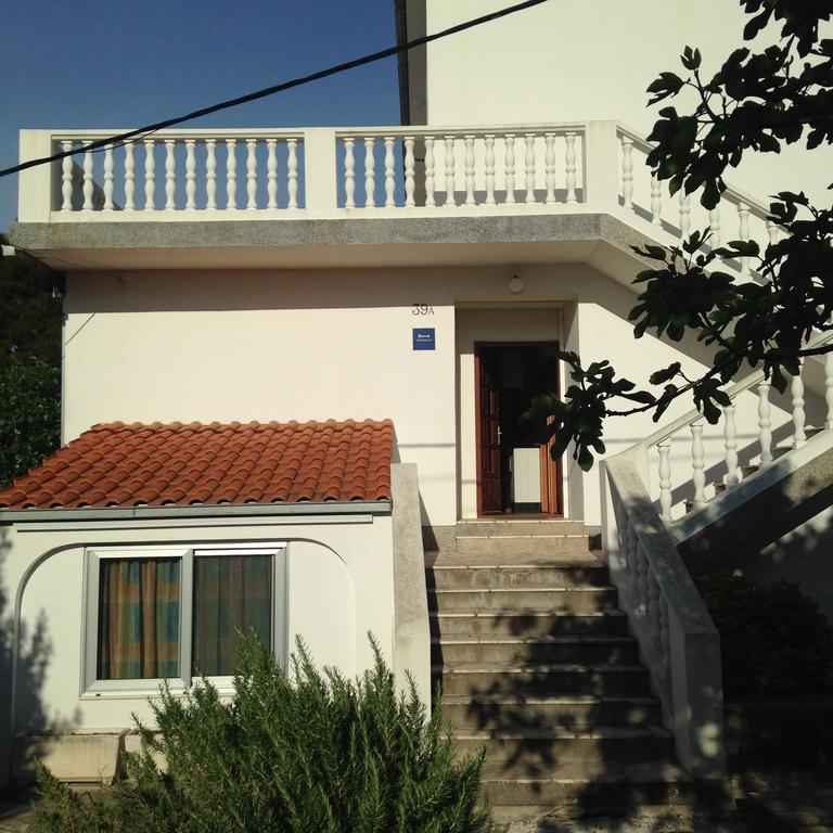 Apartments Marta Rogoznica  Buitenkant foto